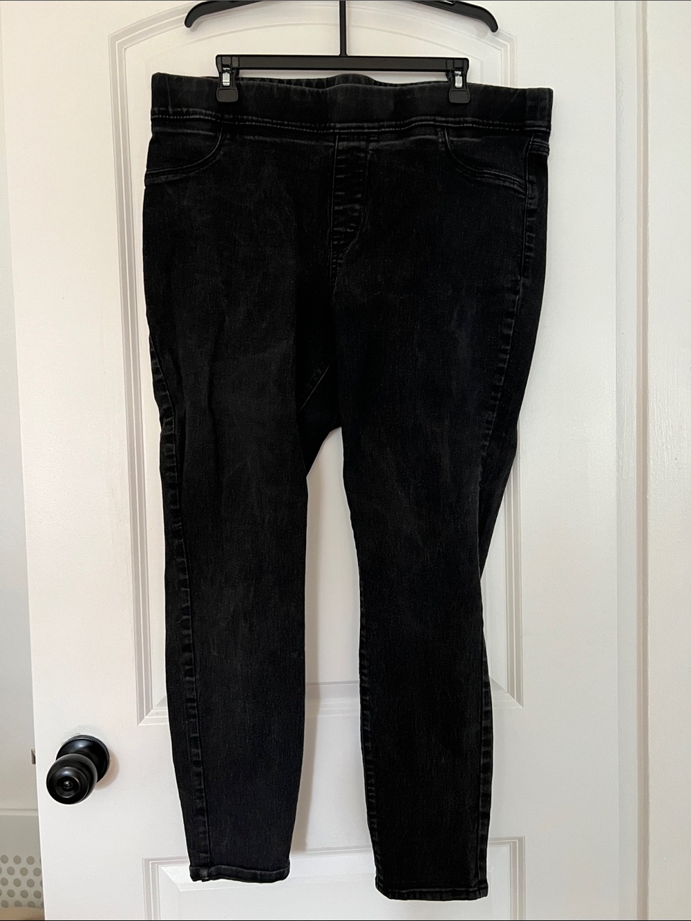 Old Navy Black Women's Mid-Rise Super Skinny Jegging